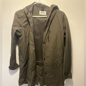 E spirit rain coat